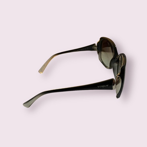 Vogue VO 2695-S Sunglasses - Picture 2 of 6